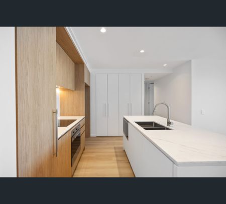 501/62 Memorial Avenue, Maroochydore, Qld 4558 - Photo 4