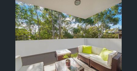 Beautiful Sun Drenched Apartment within Quiet Cul-de-sac in the Heart of Hornsby - Photo 2