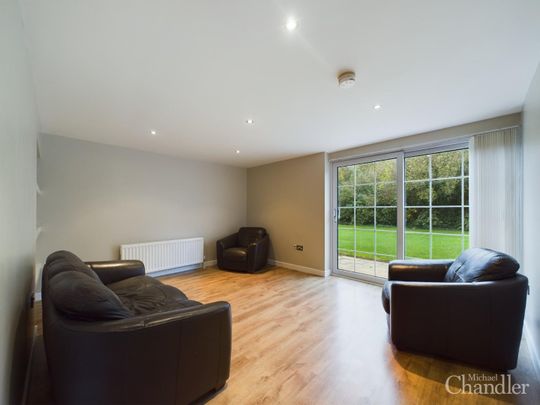 47 Fortwilliam Grange, Belfast, BT15 4AU - Photo 1