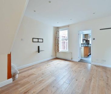 2 bedroom terraced house to rent - Photo 2