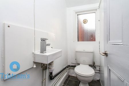 5 bed Mid Terraced House for Rent - Photo 3