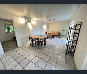 Unit 3/10 Dalrymple Street, Bowen, Qld 4805 - Photo 3