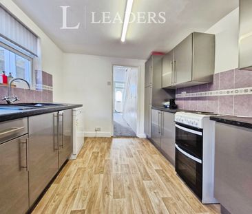 3 bedroom mid-terrace to rent Middlecroft Lane - Photo 6