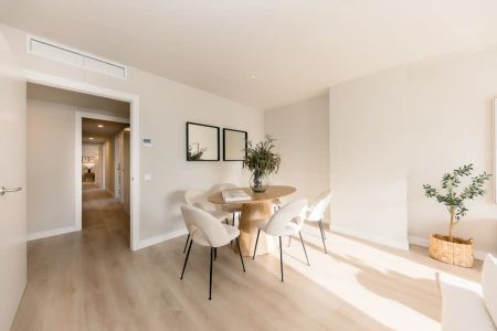 Planta baja de alquiler en Carrer de la Indústria, 378, Gorg - Photo 2