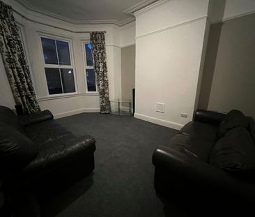 6 Bed Semi-Detached House, Birch Grove, M14 - Photo 1