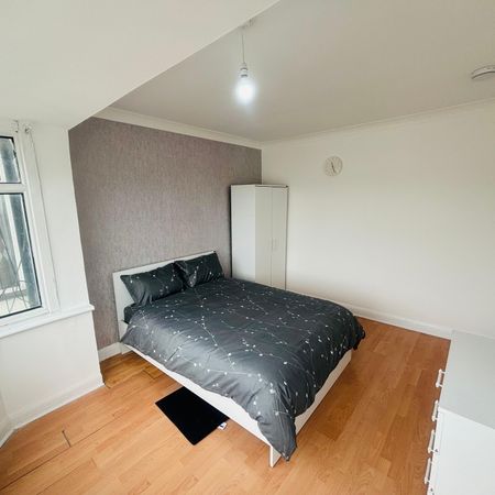 RM4 Upton Road | Edmonton | London | N18 2JU - Photo 4