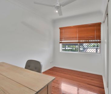 Spacious Dual-Level Family Home with Pool on Double Block – Minutes... - Photo 4