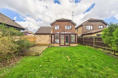 Albany Park Drive, Winnersh, Wokingham, Berkshire, RG41 - Photo 5