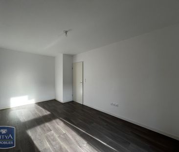Location Appartement 2 pièces 47m² LILLE 59000 - Photo 4