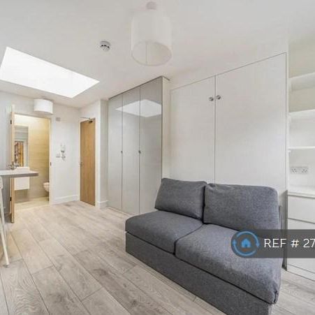 Studio to rent - Photo 1