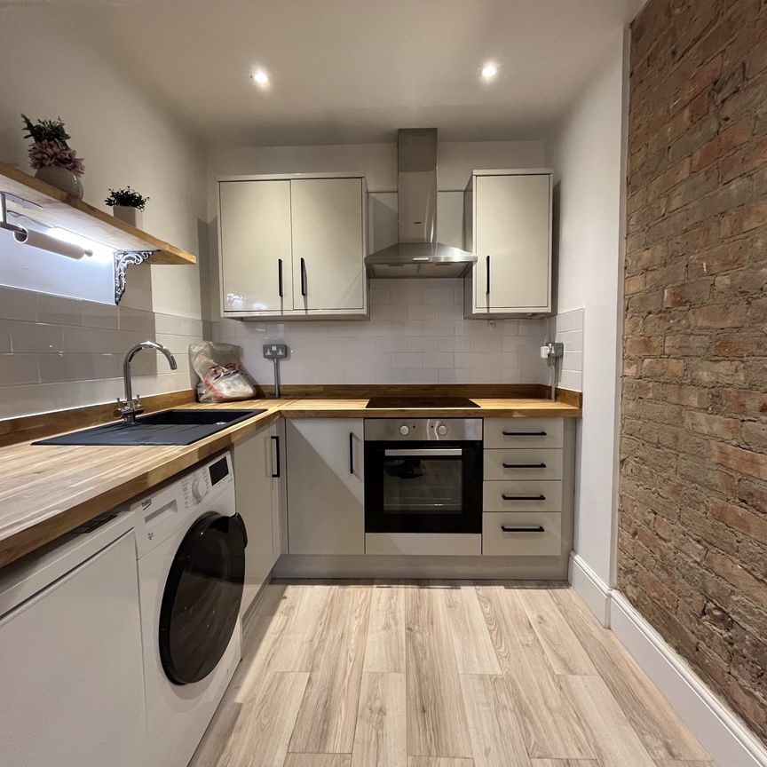 1 bed flat to rent in Aylesbury Road, Bournemouth, BH1 - Photo 1