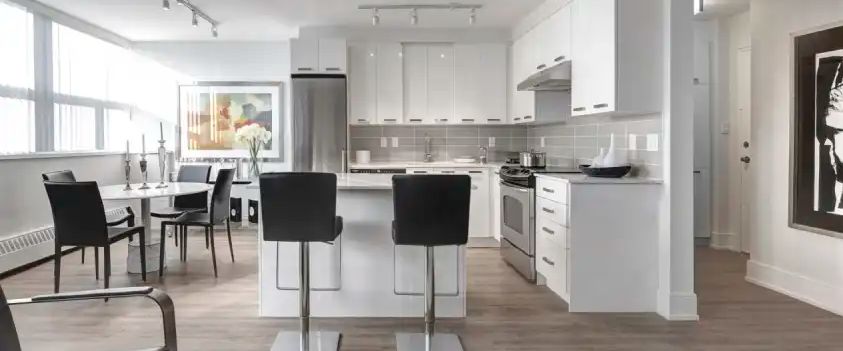 18 Brownlow | 18 Brownlow Avenue, Toronto - Photo 1