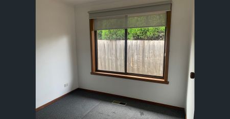 Spacious 3-Bedroom Home in Prime Reservoir Location - Photo 3