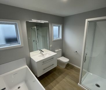 Whakaruru Crescent, Flaxmere - Photo 6