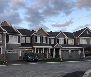 For Lease - 553 CHIMNEY CORNER Terrace, Barrhaven, Ontario - Photo 2