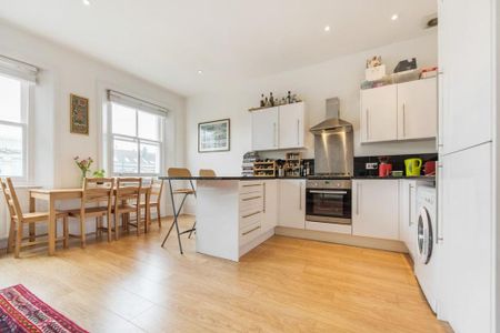 3 bedroom flat to rent - Photo 5