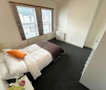 1 bedroom in a house share to rent - Photo 6