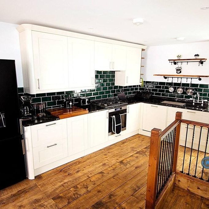 2 bedroom semi-detached house to rent - Photo 1