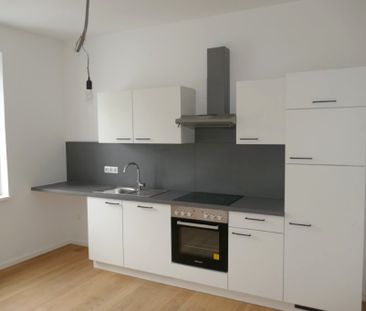 Große, neu renovierte Mietwohnung mit Terrasse in sehr guter zentra... - Photo 1