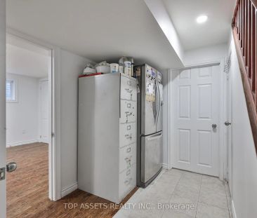 178 Royal Orchard (Basement) Boulevard #Basement - Photo 2