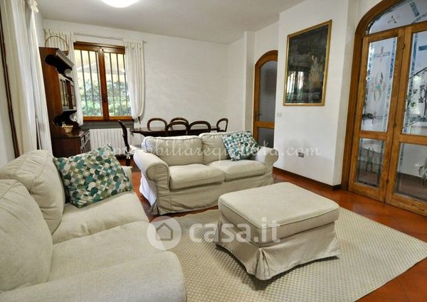 Villa in Affitto in Via Leonardo Da Vinci a Forte dei Marmi
