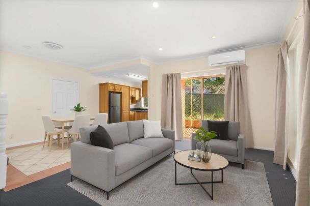 Townhouse living - Photo 1