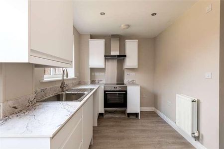 Hirschield Drive, Leybourne, West Malling, Kent, ME19 - Photo 2
