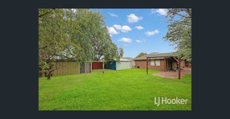 Comfort, Convenience & Space in the Heart of Melton South - Photo 4