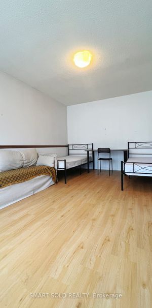 For Lease - 12 Blue Eagle Trail, Toronto, Ontario - Photo 1