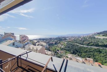 Casa semindipendente in affitto - Quarto (Genova)