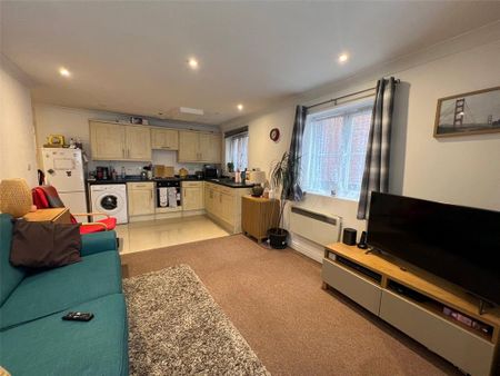 1 bedroom flat to rent - Photo 2