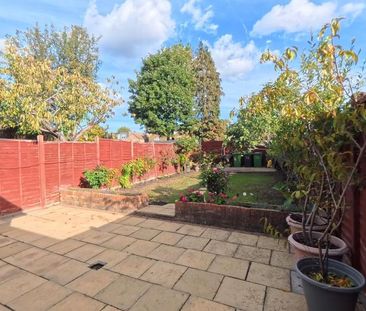 5 bedroom detached house to rent - Photo 1
