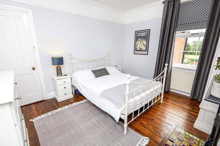 3 bedroom terraced house to rent - Photo 3