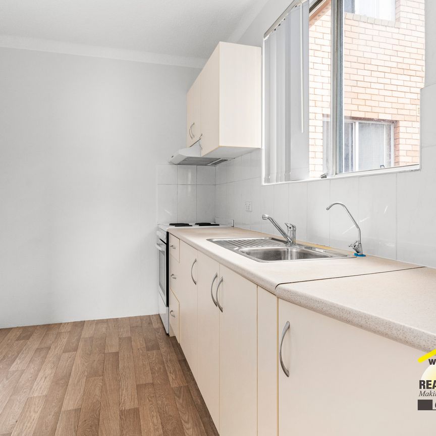 6/2 Forbes Street, Warwick Farm NSW 2170 - Apartment For Rent | Domain - Photo 1