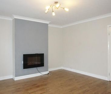 2 bedroom semi-detached house to rent - Photo 4