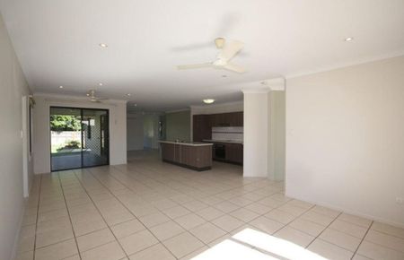 Nestled in Bushland Beach&colon; a 4-Bedroom Modern Comfort Home - Photo 2