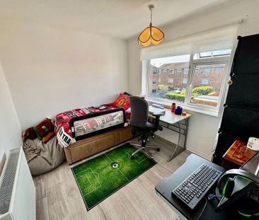 3 bedroom townhouse to rent - Photo 4