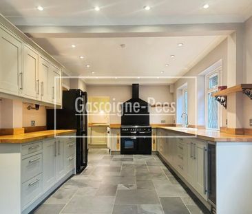 Honeysuckle Lane, Headley Down - Photo 4