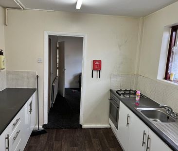 3 bedroom terraced house to rent - Photo 5