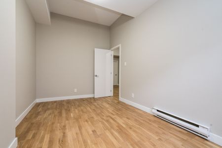 77 Spencer Avenue - Photo 2