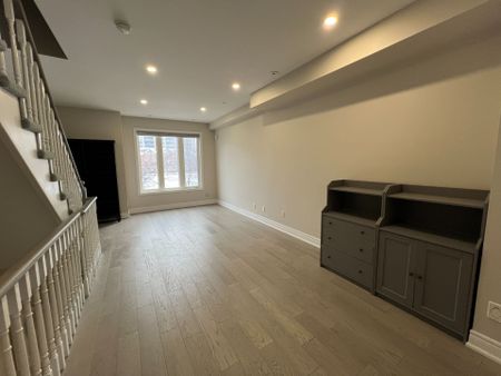 For Lease - 70 Suncrest Boulevard, Markham, Ontario - Photo 2