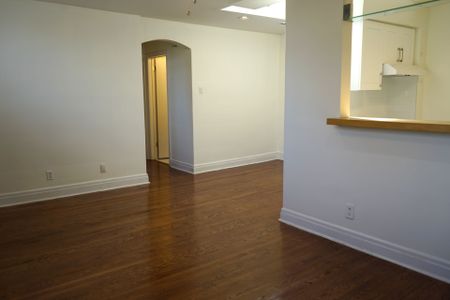 For Lease - 461 Eglinton Avenue Unit# 2, Toronto, Ontario - Photo 3