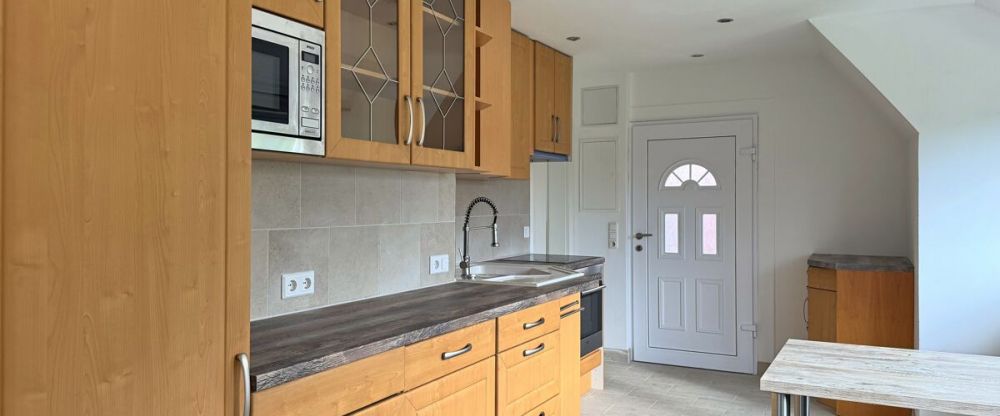 Ideal für Singles: Renovierte 2ZKB-Dachgeschosswohnung inkl. EBK in ruhiger Lage von Ostgroßefehn - Foto 1