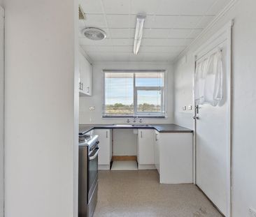 36 Crandon Cres, Newnham - Photo 2