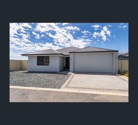 8 Nolan Ln, Dawesville, WA 6211 - Photo 2
