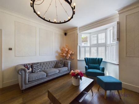 5 bedroom detached house to rent - Photo 2