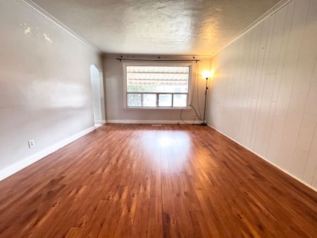 For Lease - 292 Poyntz Avenue, Toronto, Ontario - Photo 4