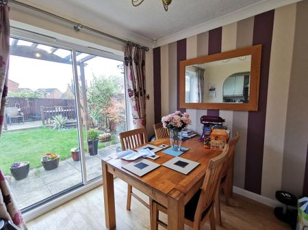 3 bedroom end of terrace house to rent - Photo 5