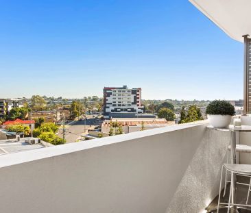 Modern Two Bedroom Apartment in Convenient Location - Photo 1