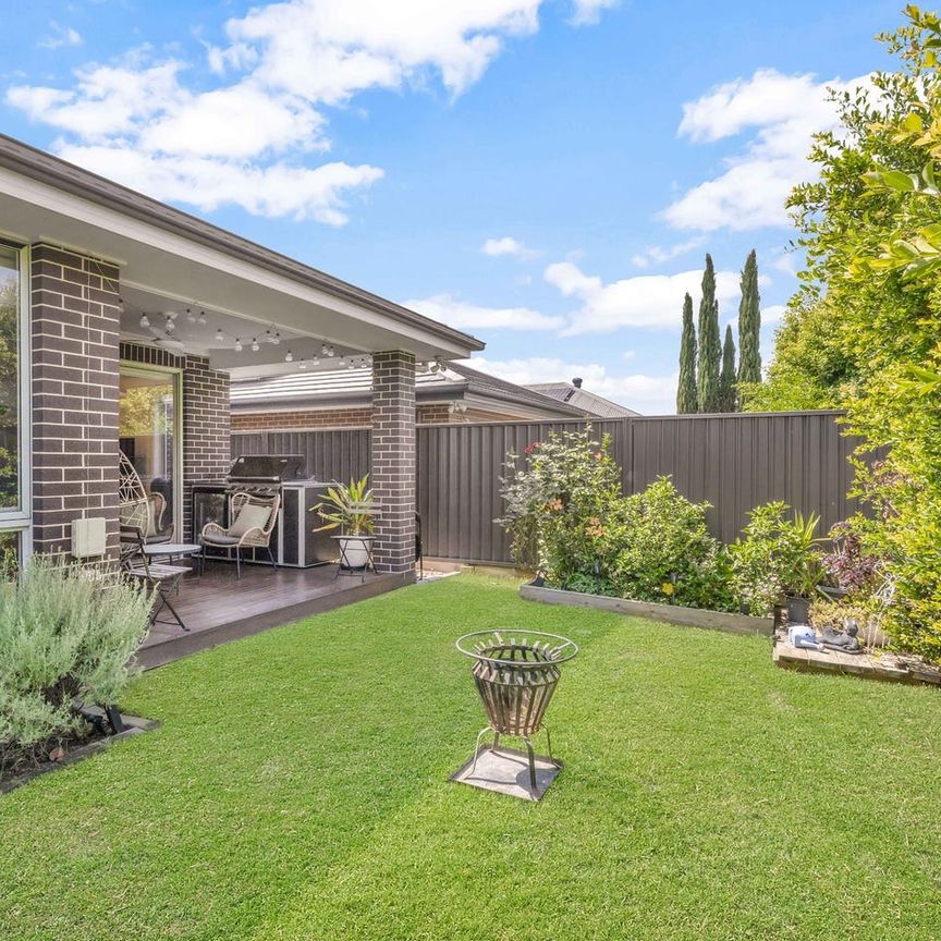 Modern family home! - Photo 1